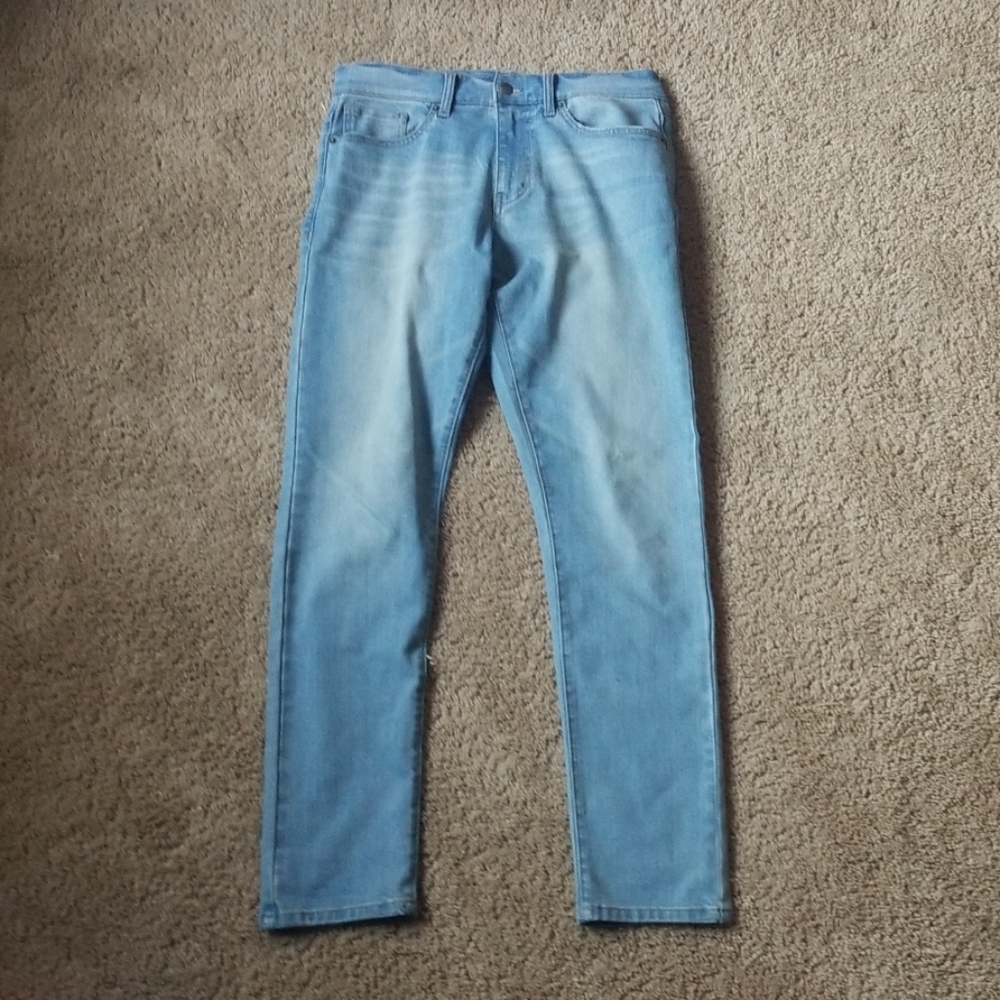 Light wash jeans